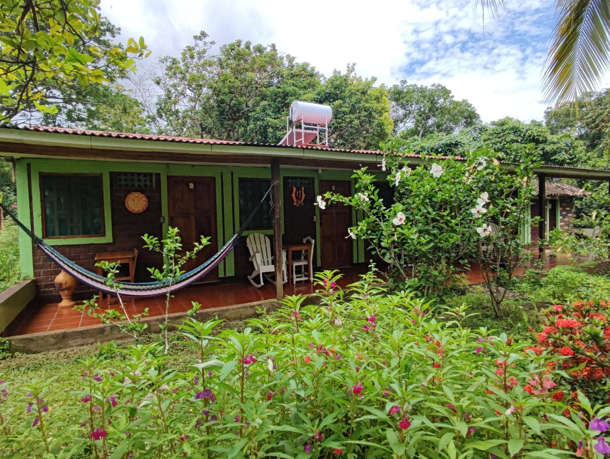 Eco-Lodge El Porvenir. Santa Cruz Habitación foto