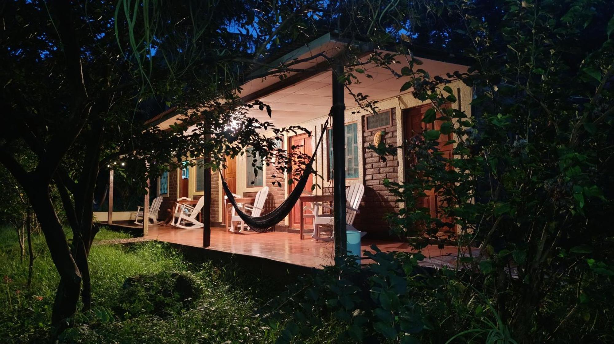 Eco-Lodge El Porvenir. Santa Cruz Habitación foto